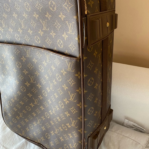 - Authentic Louis Vuitton pegase 55 monogram carry on - Picture 4 of 8